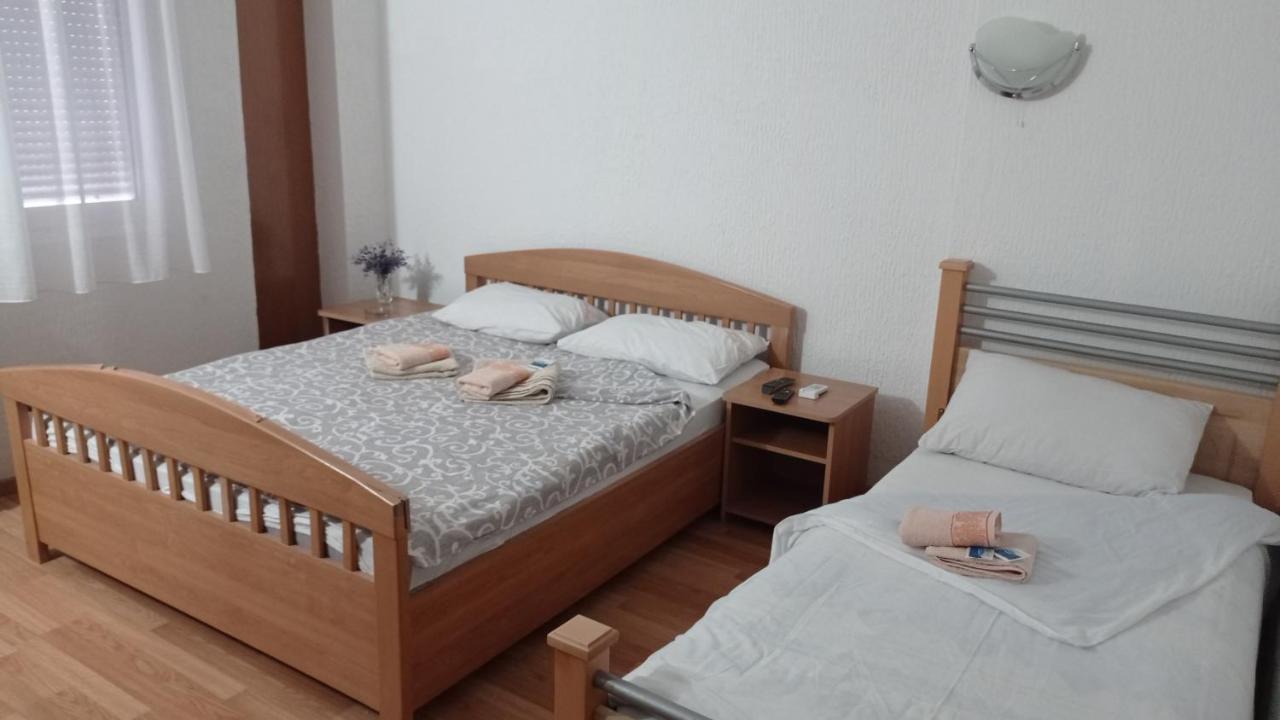 Hotel Konaciste Trstenik מראה חיצוני תמונה