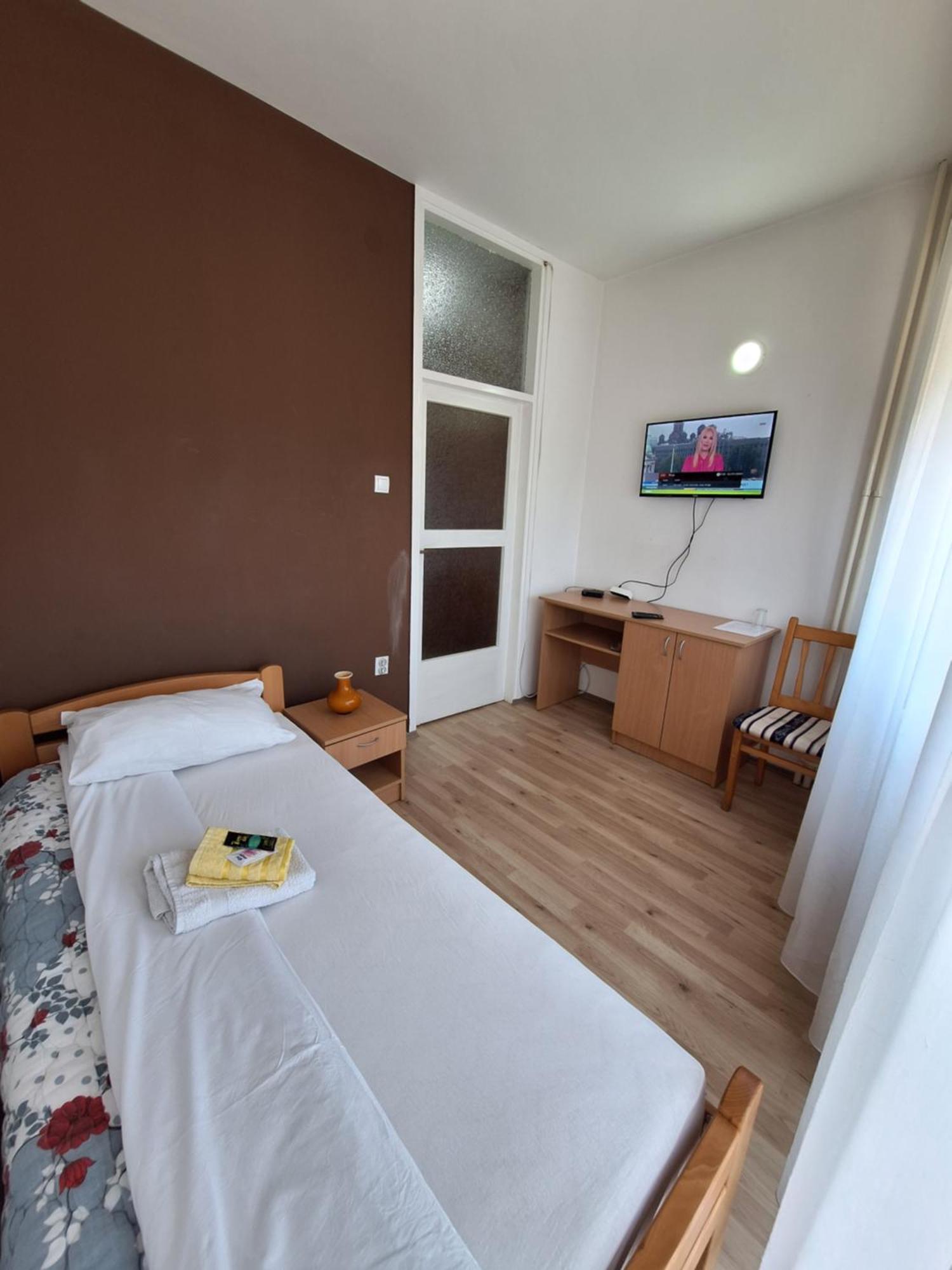 Hotel Konaciste Trstenik מראה חיצוני תמונה